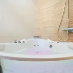 Lägenhet Elegant Jacuzzi Loft In Massena Nice