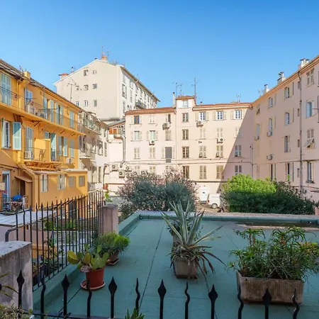 Renting - Massena - Luxe - Jacuzzi - Terrace - King Bed - Ac Apartment Nice