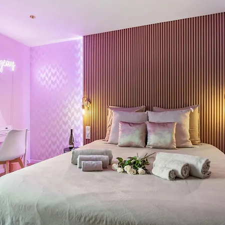 Apartment Renting - Massena - Luxe - Jacuzzi - Terrace - King Bed - Ac *