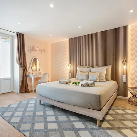Renting - Massena - Luxe - Jacuzzi - Terrace - King Bed - Ac Apartment Nice