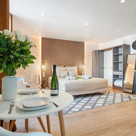 Renting - Massena - Luxe - Jacuzzi - Terrace - King Bed - Ac * Nice