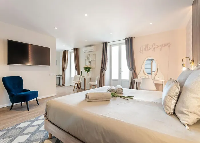 Elegant Jacuzzi Loft In Massena