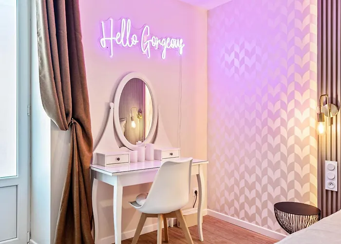 Elegant Jacuzzi Loft In Massena *