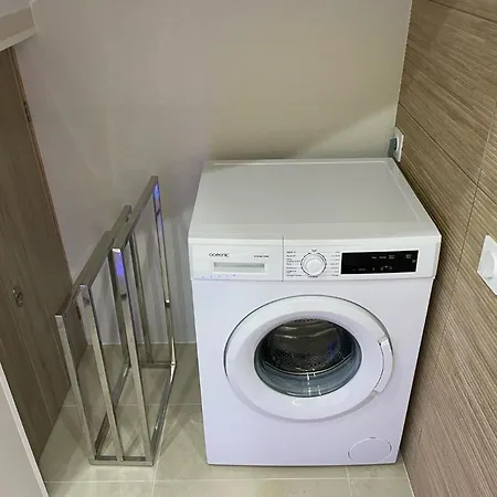 Elegant Jacuzzi Loft In Massena 아파트 니스